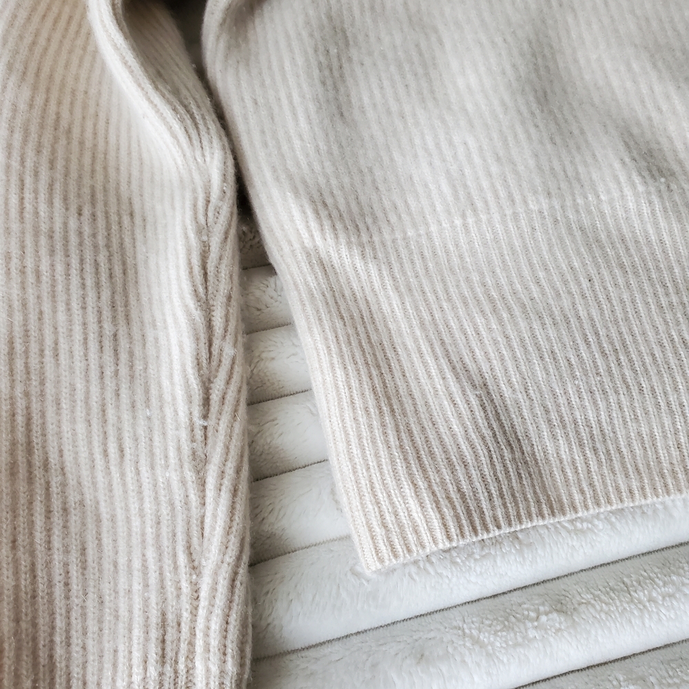 Thick Cashmere Cream Women's Sweater Size S - Picture 3 of 8
